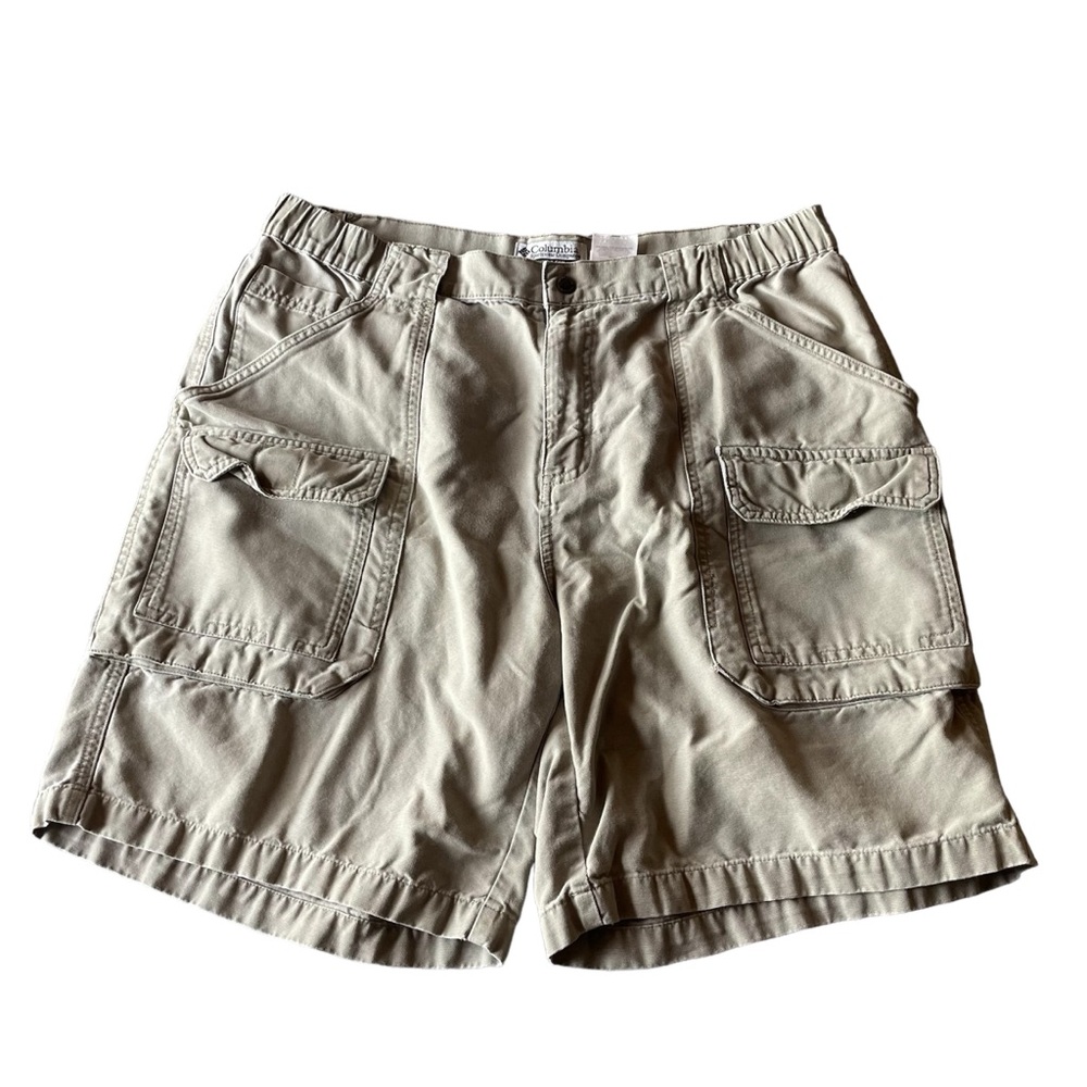 Men’s Columbia Khaki Cargo Shorts Size Large